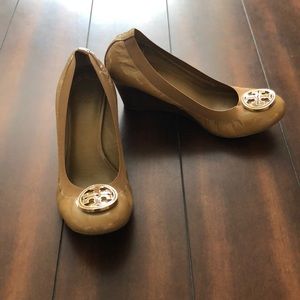 Tory Burch Caroline wedge